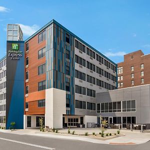 Holiday Inn Express & Suites Evansville Downtown, An Ihg Hotel